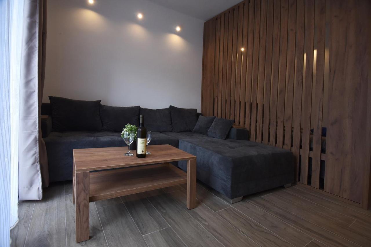 Ferienwohnung Tasos Belgrad Exterior foto
